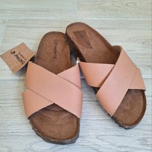 Bear Paw women's tan leather criss-cross strap strap sandals - size 9 - NWT